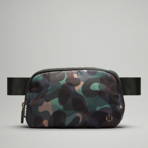 Lululemon Everywhere Belt Bag 1L - Picture 1 of 5